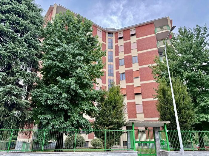 Appartamento con 5 locali in vendita in Via San Giovanni Bosco, Alessandria