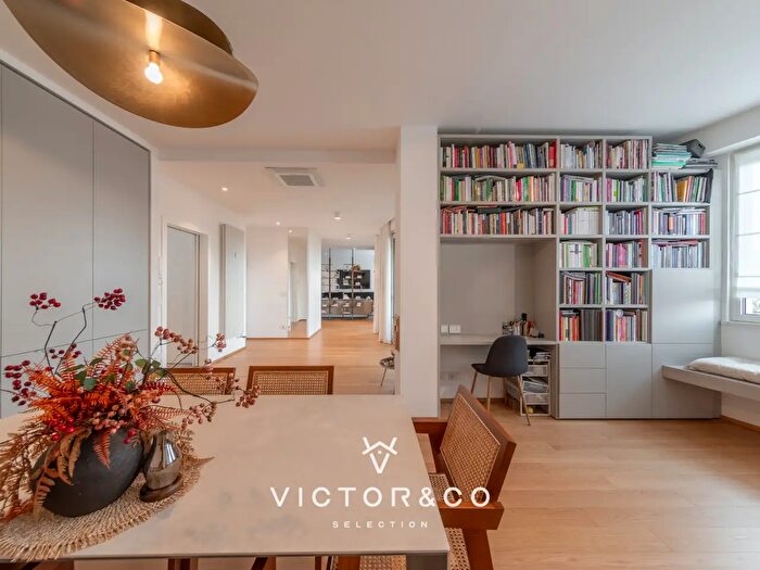 Appartamento con 6 locali in vendita in Novara