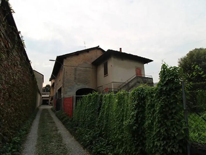 Casa con 5 locali in vendita in Sovico Vicolo Giovanni da Sovico, Sovico