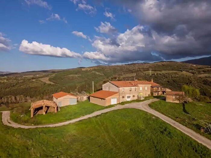 Casa con 6 locali in vendita in Località Cerrete, Castel Del Piano