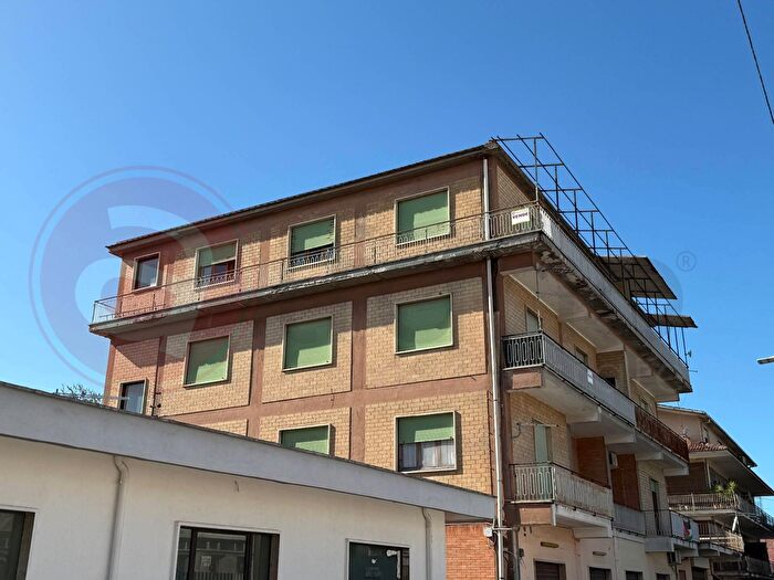 Appartamento con 6 locali in vendita in Via Vincenzo Pelagalli, Aquino