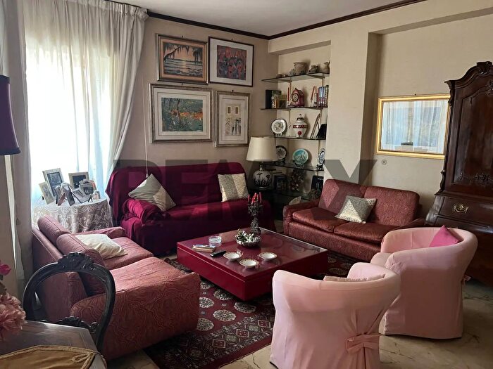 Appartamento con 6 locali in vendita in Via Luigi Ricchioni, Bari