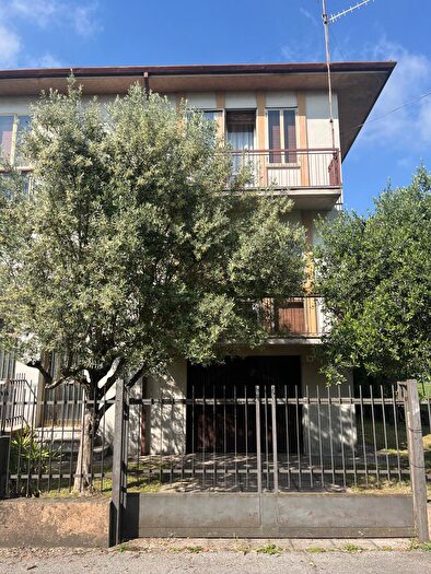 Casa con 5 locali in vendita in Via Asiago, Este