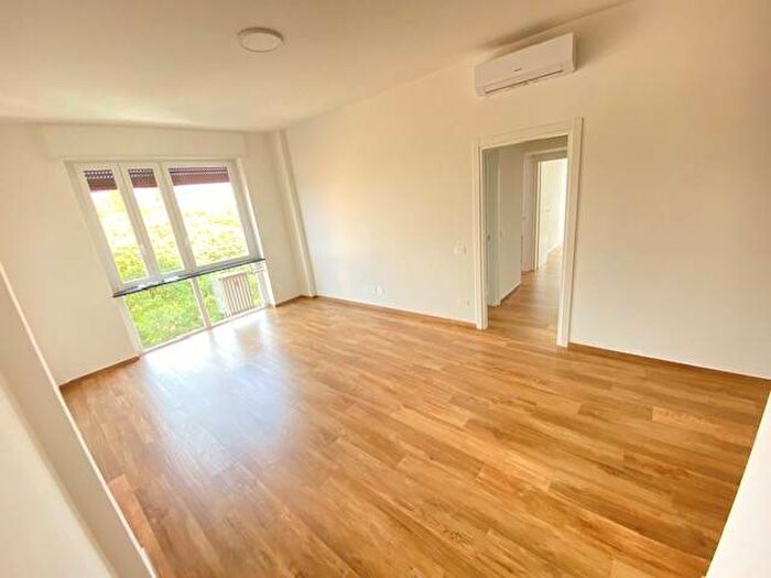 Appartamento trilocale in affitto in Via Porta Lodi, Centro Storico, Monza