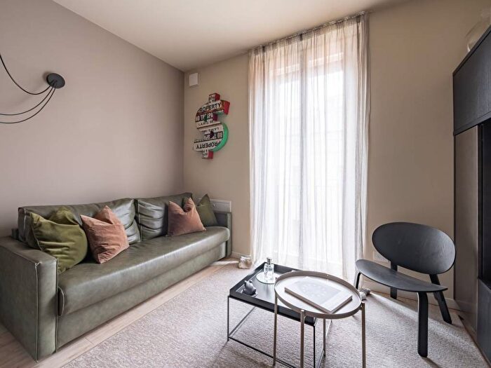 Appartamento bilocale in affitto in Via Marco Polo, Porta Nuova, Milano