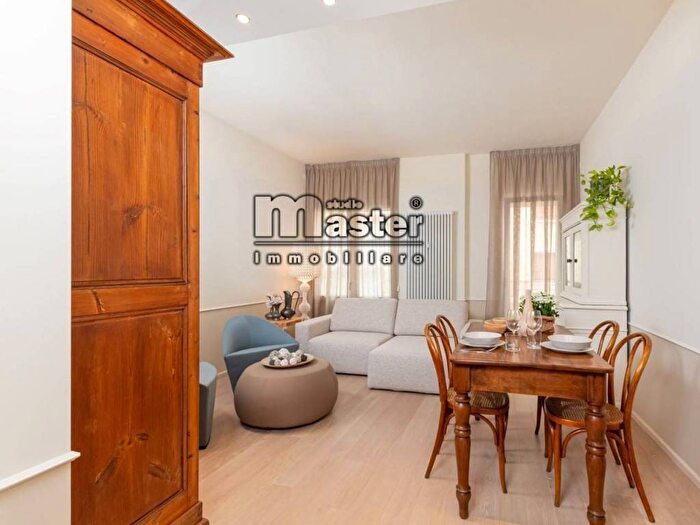 Appartamento quadrilocale in affitto in PIAZZA MATTEOTTI, Piazza del Grano Burchiellati, Treviso