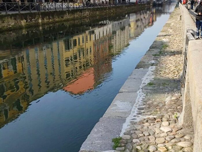 Appartamento bilocale in affitto in Alzaia Naviglio Grande, Navigli Darsena, Milano