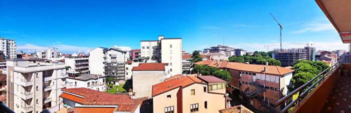 Appartamento con 5 locali in vendita in Viale Milano, Chioggia