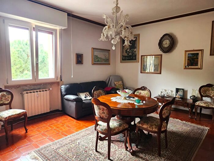 Appartamento con 6 locali in vendita in Arezzo