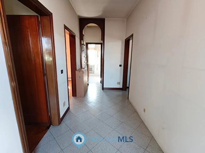 Appartamento trilocale in vendita in Via Faliero Ordelaffo, Padova