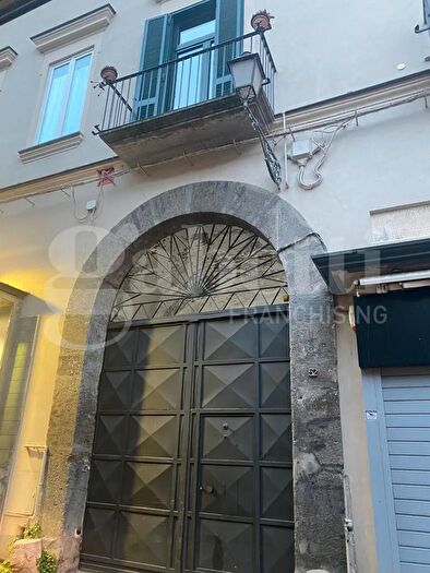 Appartamento trilocale in vendita in Via G Sanfelice, Aversa