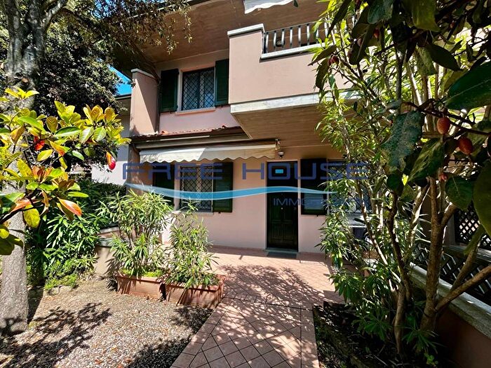 Casa con 5 locali in affitto in Viale Alfredo Oriani, Mare, Cervia