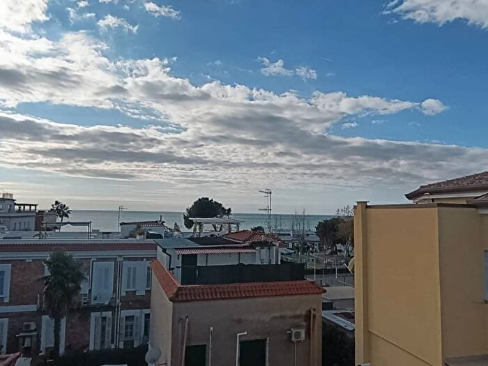 Casa con 6 locali in affitto in Via Roma, Centro, Minturno