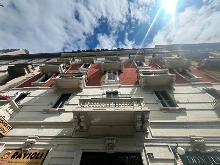 Appartamento trilocale in affitto in Piazza Emilia, Milano