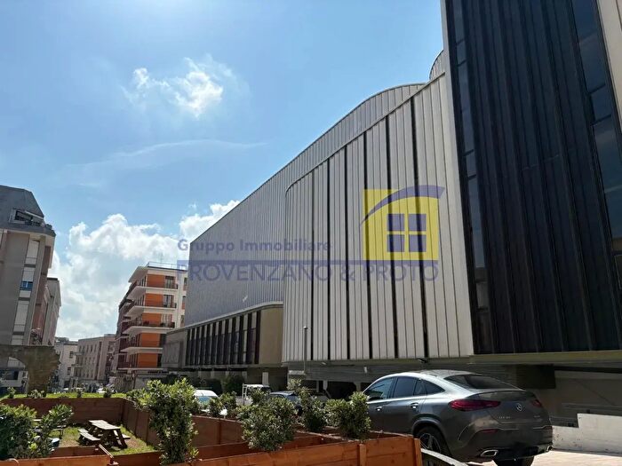 Appartamento bilocale in vendita in Vicolo Santa Caterina, Brindisi