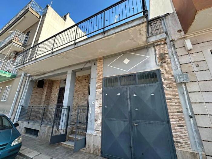 Casa con 6 locali in vendita in Modugno