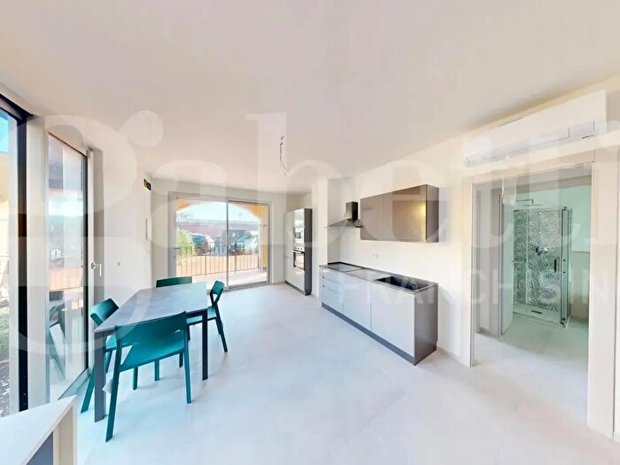 Appartamento bilocale in vendita in Via delle Peschiere, Loano