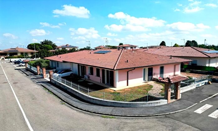 Casa trilocale in vendita in Lusurasco, Alseno