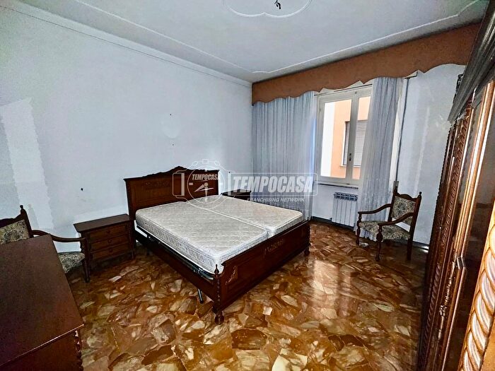 Appartamento quadrilocale in vendita in Viale Villini Rollino, Genova