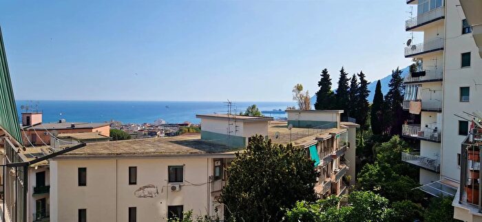 Appartamento trilocale in vendita in Salerno, Salerno