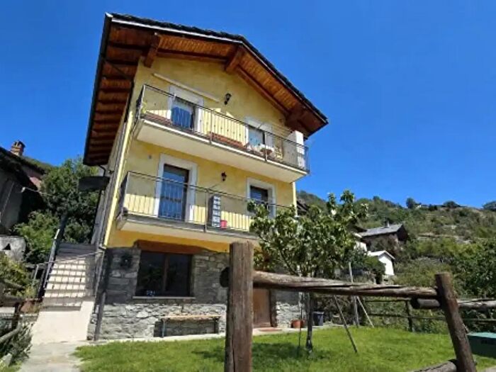 Appartamento trilocale in vendita in Frazione Mazod, Nus
