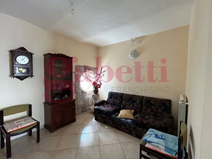 Casa con 7 locali in vendita in Via Fontana Pendino, Guardia Sanframondi
