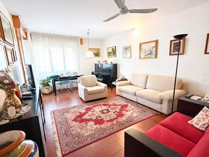 Appartamento con 8 locali in vendita in Forli