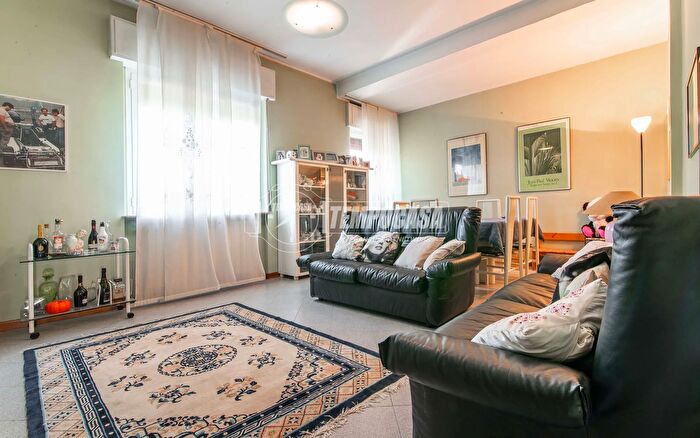 Casa trilocale in vendita in Via Larga, Saronno