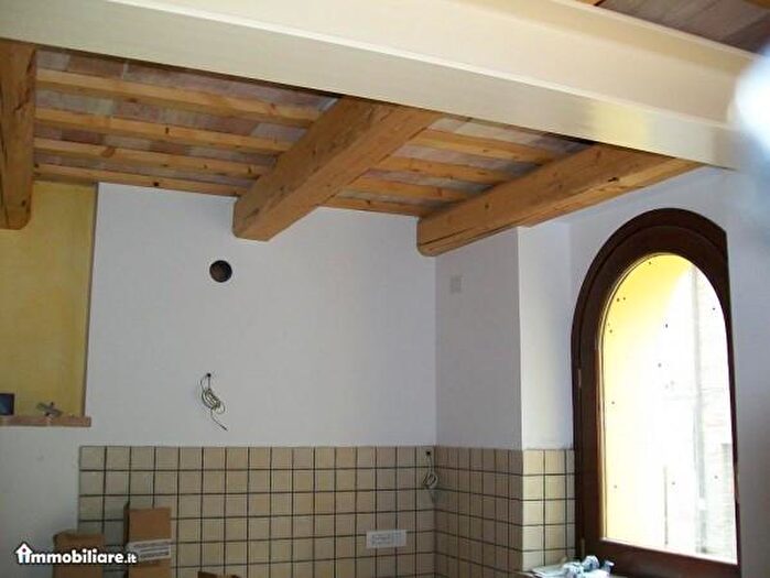 Casa con 6 locali in vendita in Viale della Vittoria, Cupramontana