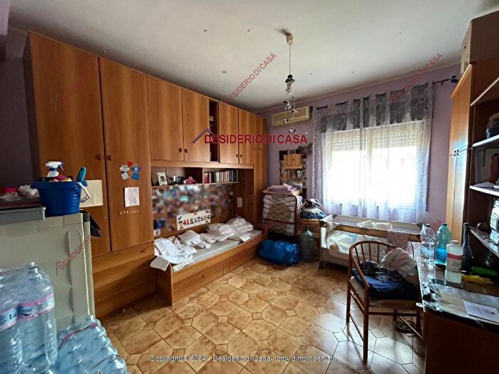 Appartamento con 5 locali in vendita in Palermo