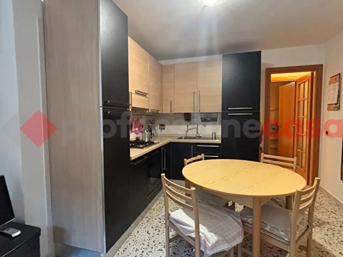 Appartamento trilocale in vendita in Via Nazionale, Vico Nel Lazio