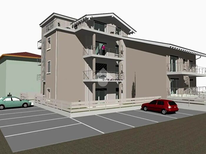 Appartamento trilocale in vendita in Via Unità dItalia, Desenzano Del Garda