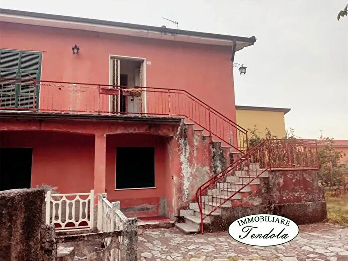 Casa con 5 locali in vendita in Santo Stefano Di Magra
