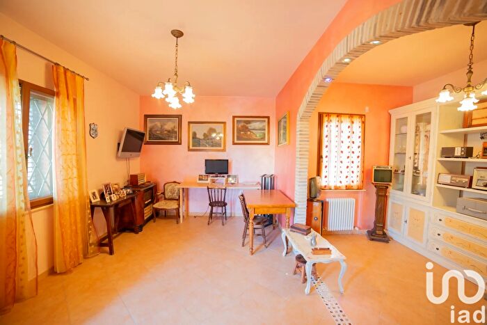 Casa con 10 locali in vendita in Via Via Giovanni Padalino, Fano