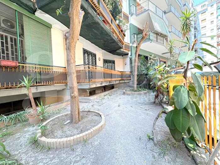 Appartamento trilocale in vendita in Prolungamento Carlo De Marco, Napoli