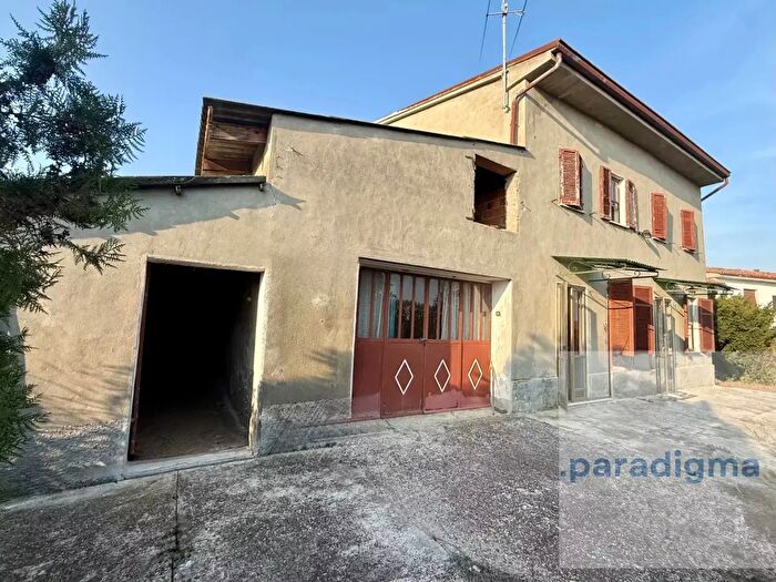 Appartamento con 5 locali in vendita in Sale
