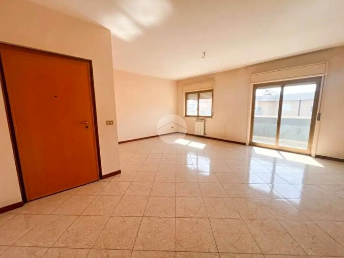 Appartamento trilocale in vendita in Corso dei Mille, Palermo