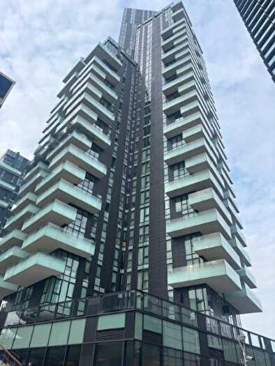 Appartamento bilocale in affitto in Viale della Liberazione, Porta Nuova, Milano