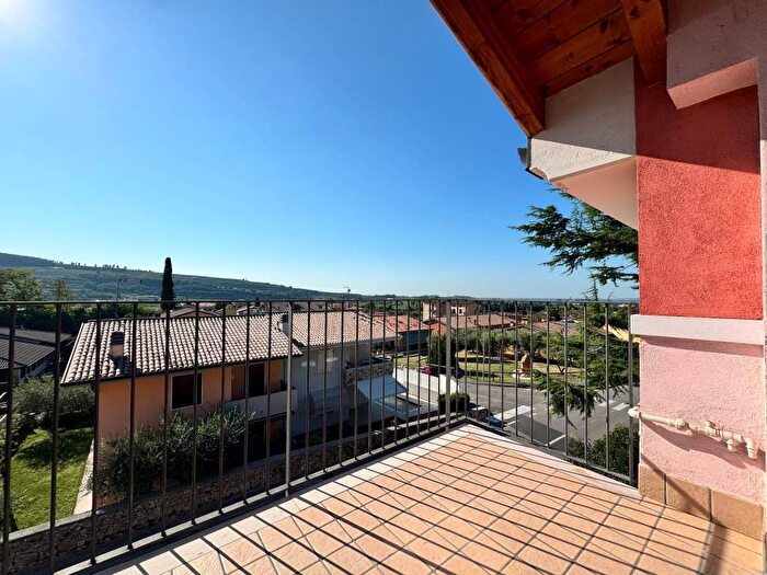 Casa trilocale in affitto in Arbizzanosanta Maria, Negrar di Valpolicella