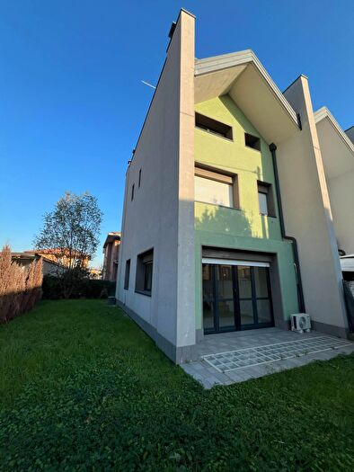 Casa quadrilocale in vendita in Doria, Ciserano