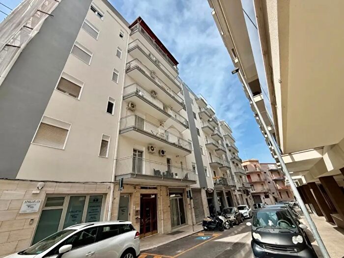 Appartamento quadrilocale in vendita in Via Flaminio Valente, Monopoli
