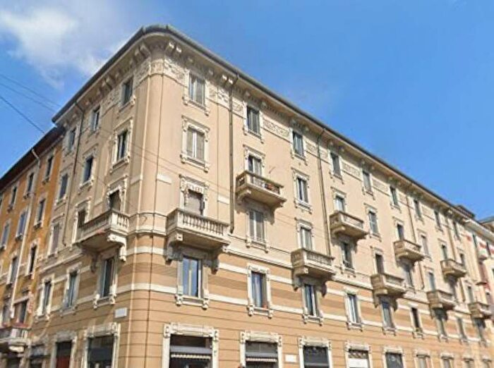 Appartamento trilocale in affitto in Via Coluccio Salutati, Vercelli Wagner, Milano