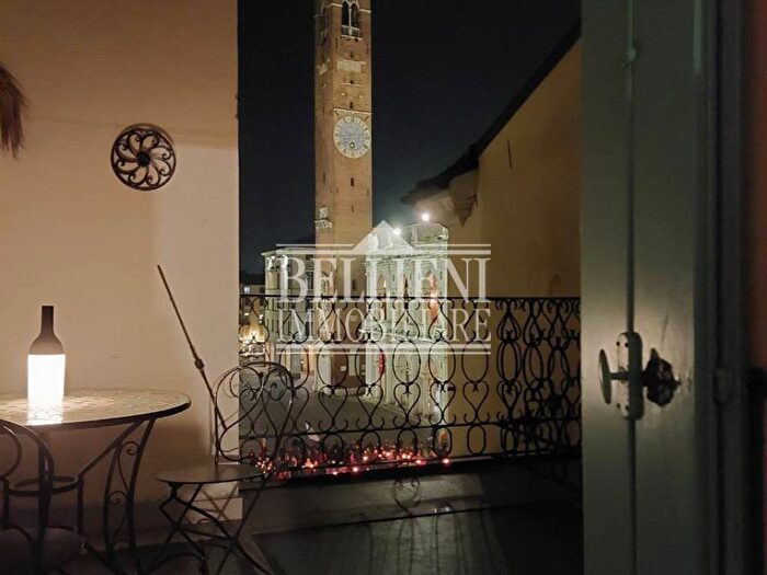 Appartamento bilocale in affitto in Contrà Santa Barbara, Centro Storico, Vicenza