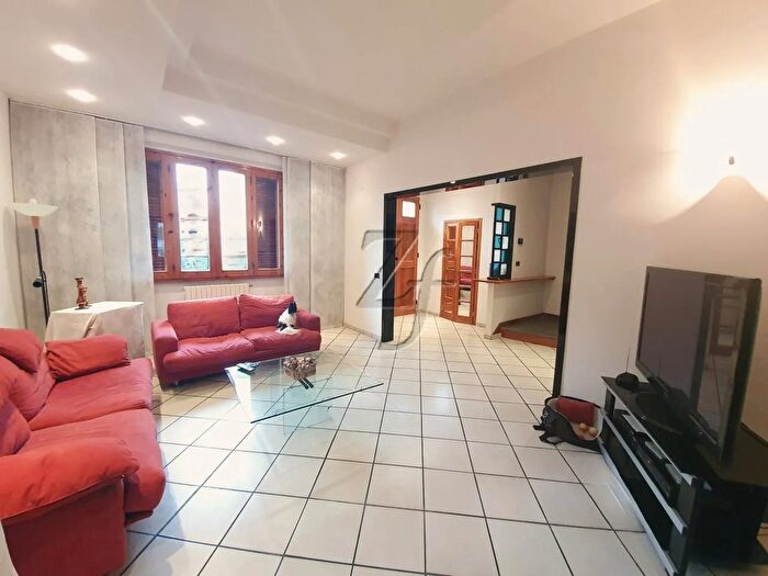 Casa in vendita in Prato