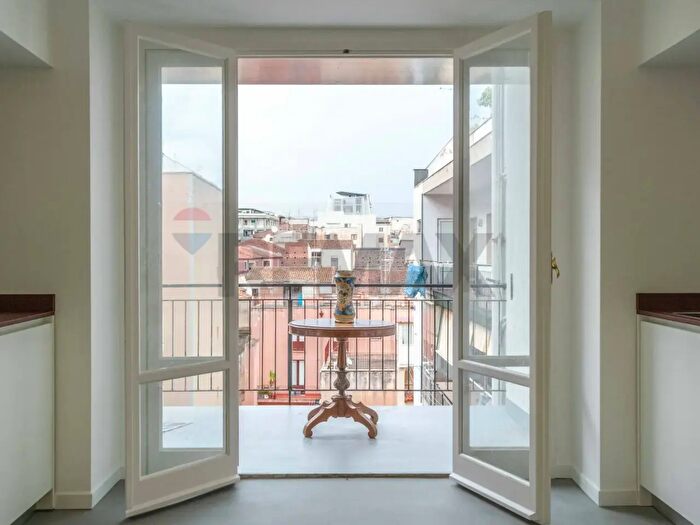 Appartamento quadrilocale in affitto in Via Ruggero Settimo, Catania