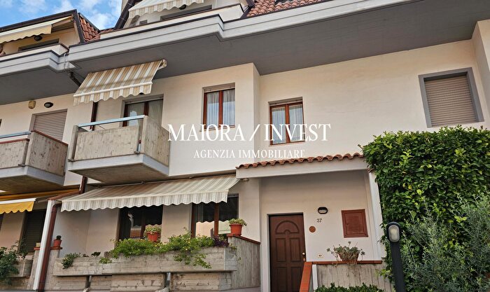 Casa con 8 locali in vendita in Via del Vignola, San Benedetto Del Tronto