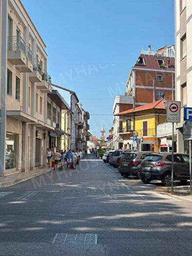 Appartamento trilocale in vendita in Viale Giovanni Pascoli, Cesenatico