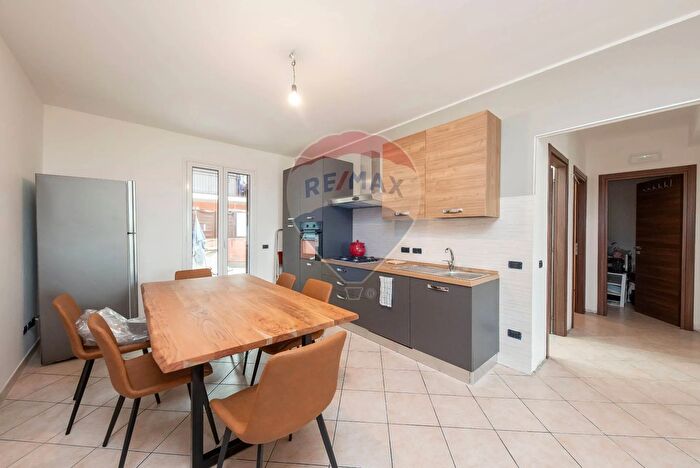 Appartamento quadrilocale in vendita in Via G Marconi, Fiumefreddo Di Sicilia