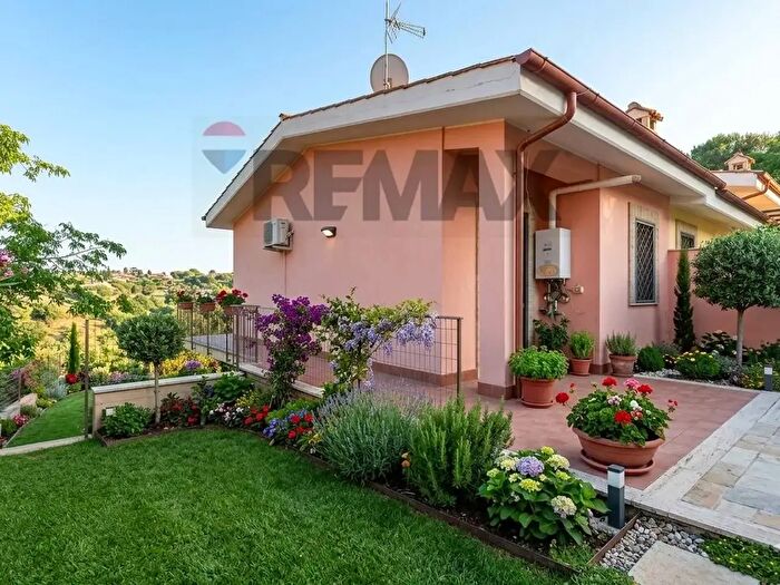 Casa quadrilocale in vendita in Via Antonio Varisco Snc, Morlupo