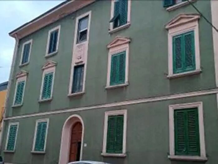 Appartamento quadrilocale in vendita in Via Vincenzo da Filicaia, Prato